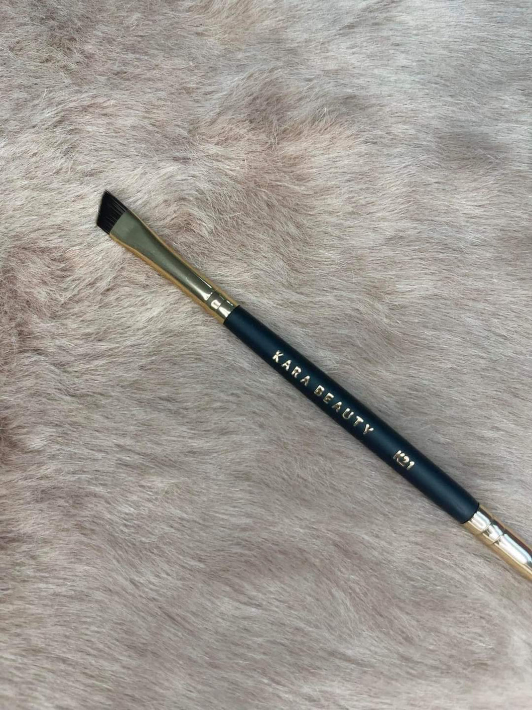 Kara beauty eyebrows brush